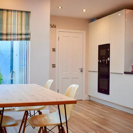 Modern Two Bedroom Off North Strand Apartment Dublin